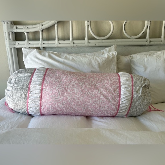 POTTERY BARN KIDS NECK ROLL PILLOW WHITE PINK | Daisies | Large Body Pillow - Picture 1 of 8